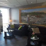 Kjerringoy Bryggehotell 4*