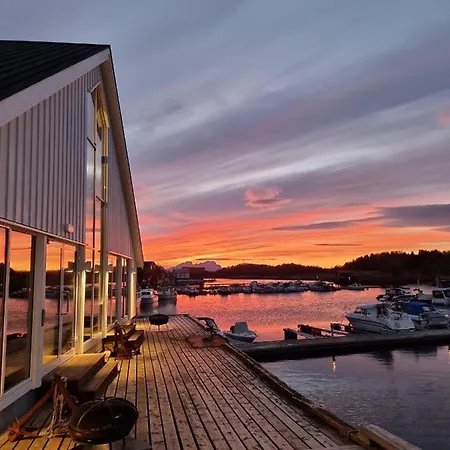 Kjerringoy Bryggehotell Bodø