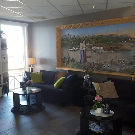 Kjerringoy Bryggehotell 4*