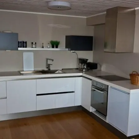 Szálloda Kjerringoy Bryggehotell