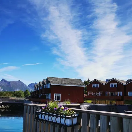 Kjerringoy Bryggehotell Otel 4*