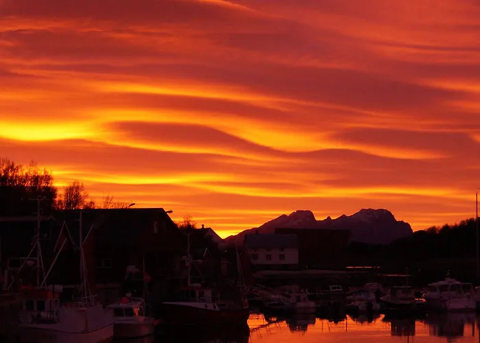 Otel Kjerringoy Bryggehotell 4*