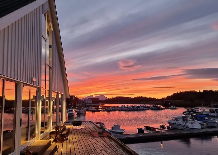 Kjerringoy Bryggehotell Hotell