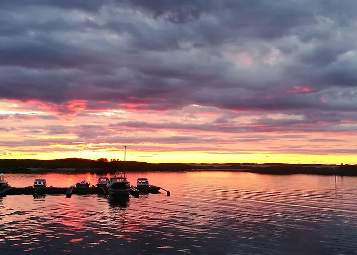 Kjerringoy Bryggehotell 4*