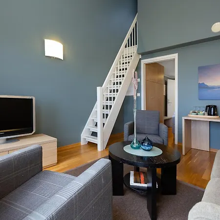 Kjerringoy Bryggehotell 4*